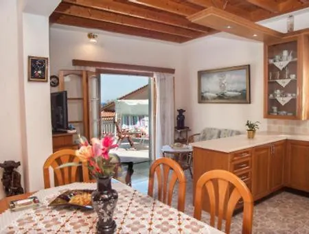 Fernandas Traditional 2 Floor House *