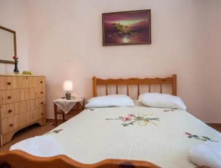 Fernandas Traditional 2 Floor House 펜션 *