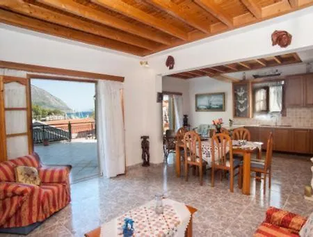 Fernandas Traditional 2 Floor House *