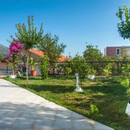 Fernandas Traditional 2 Floor House *